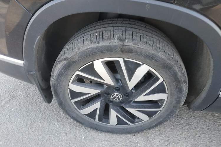 Used Volkswagen Tayron 2024 300TSI Two-Wheel-Drive Luxury Plus Advanced Version Right Rear Wheel Hub