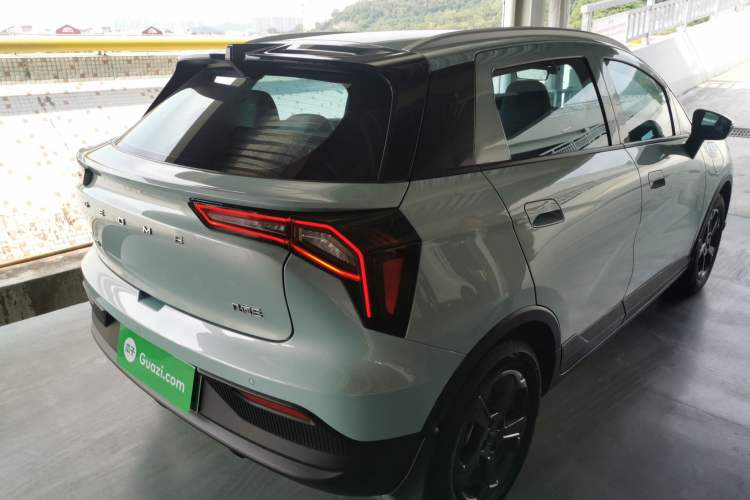 Used Geometry E Firefly 2024 301km Starlight