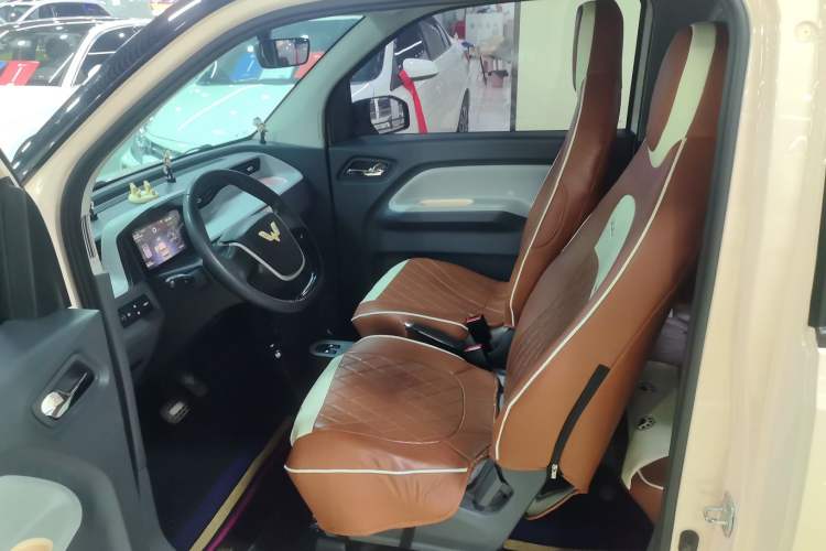 Used Wuling Hongguang MINIEV 2022 Macaron Premium Model – Lithium Iron Phosphate Left Front Seat
