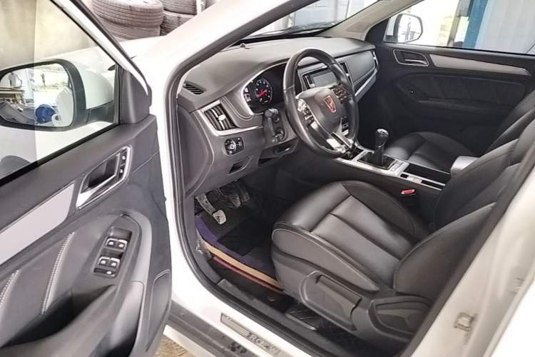 Used Roewe RX5 2019 20T Two-Wheel Drive Manual 4G Connect Platinum Edition
