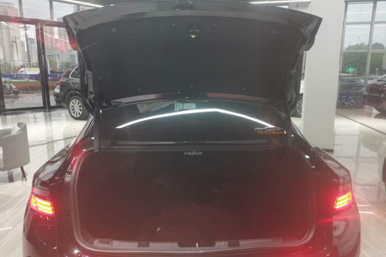 Used Geely Auto Preface 2024 2.0TD Qingyun Edition Trunk