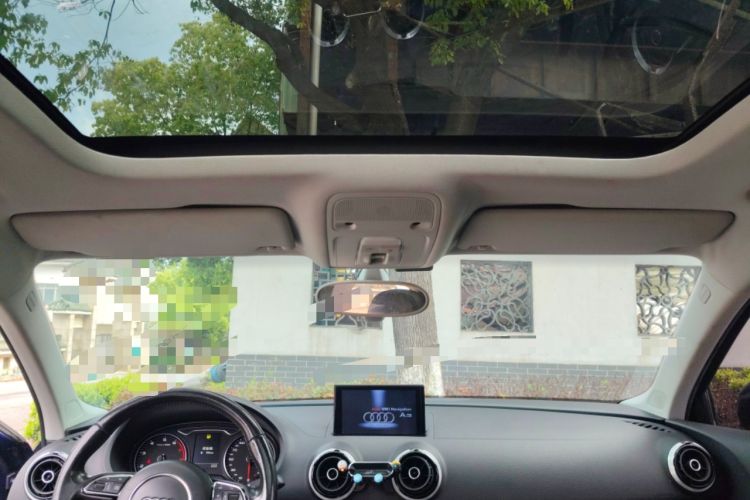 Used Audi A3 2014 Limousine 40 TFSI S line Comfort Model Headliner