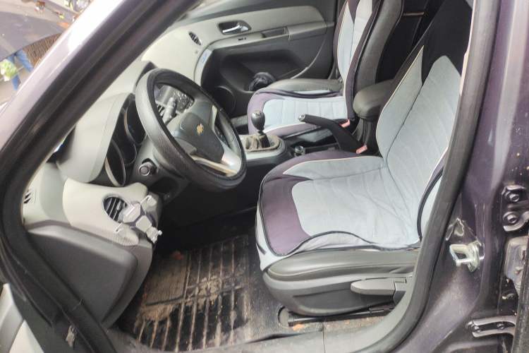 Used Chevrolet Cruze 2012 1.6L SE MT
