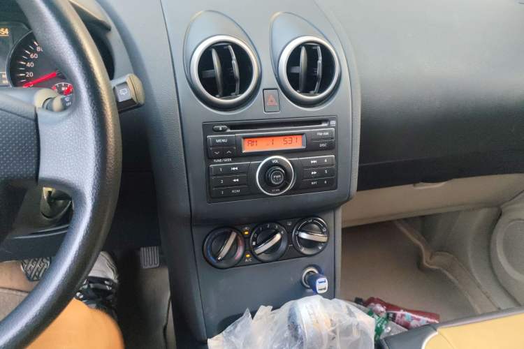 Used Nissan Qashqai 2011 1.6XE Wind 5MT 2WD Audio And AC Panel