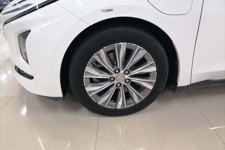 Used Hongqi E-QM5 2023 620km PLUS
