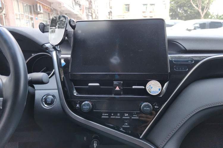 Used Toyota Camry 2023 2.0G Luxury Edition Audio And AC Panel