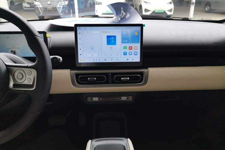 Used Wuling Bingo PLUS 2024 330 km Range Five-Seater Version