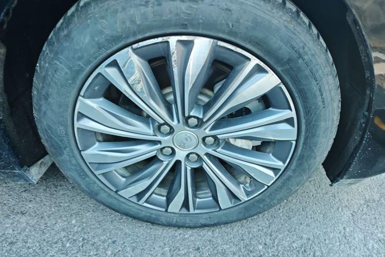 Used Hongqi E-QM5 2024 560km PLUS Right Front Wheel Hub