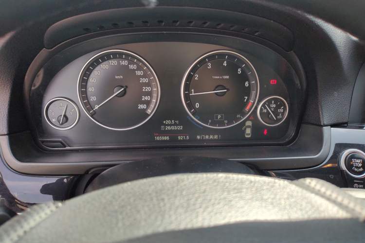 Used BMW 5 Series 2014 520Li Elegant Model
