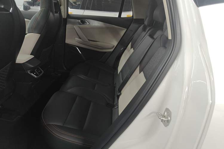 Used Lynk & Co 06 EM-P 2020 PHEV Plus