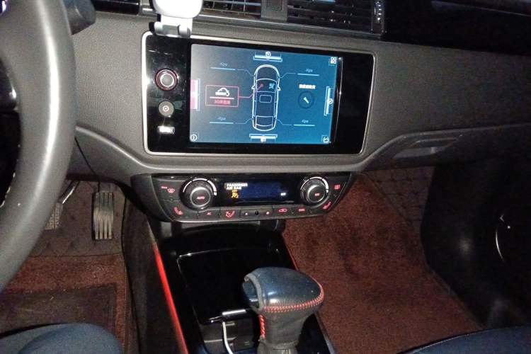 Used Qoros 3 2014 Sedan 1.6T Automatic ZhiZhen Model
