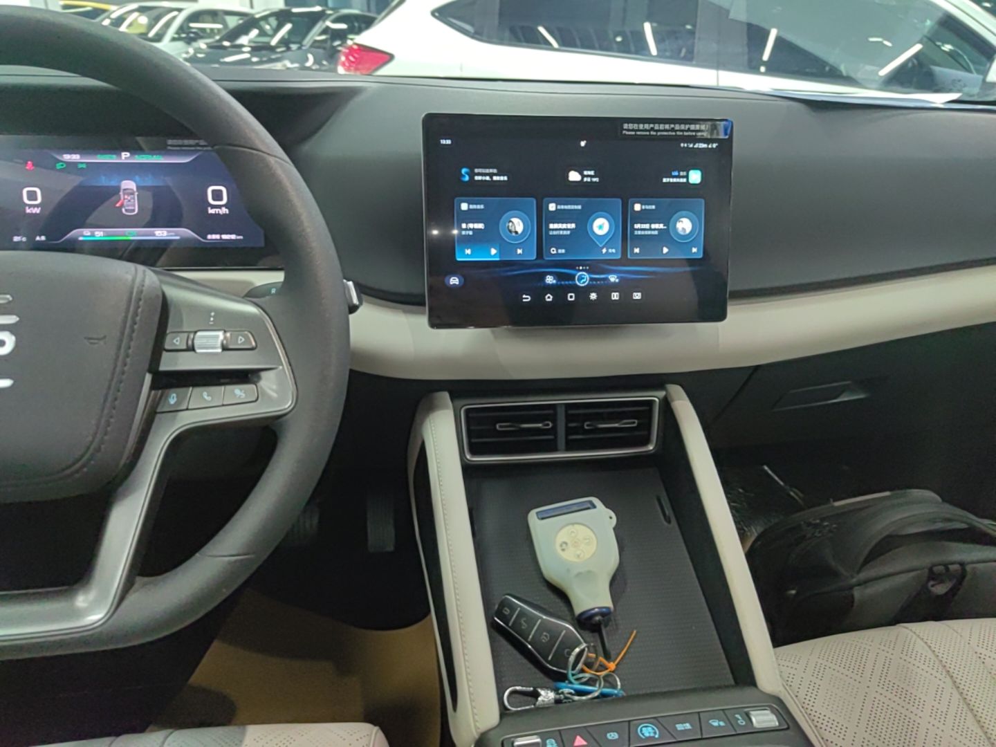 BYD Yuan UP 2025 Model 301KM Leading Version — снимка 15