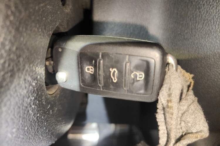 Used Volkswagen Golf 2011 1.4TSI Cross Golf Vehicle Key