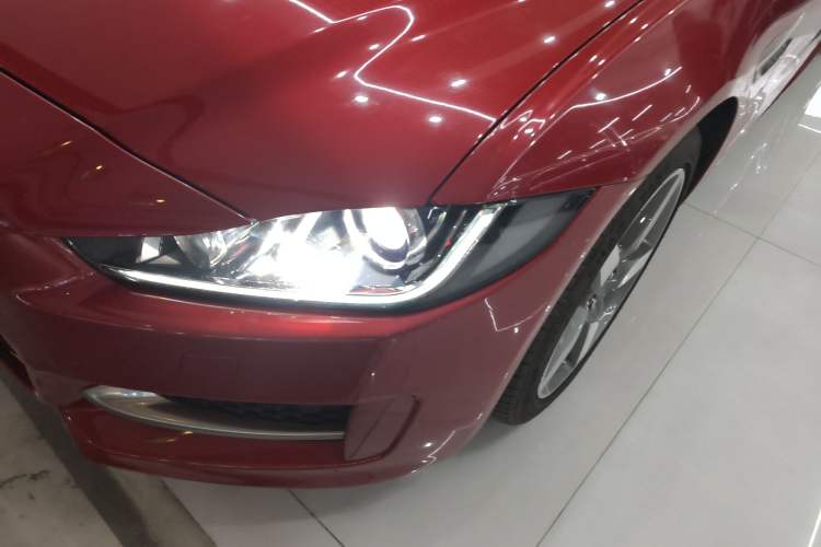 Used Jaguar XE 2017 2.0T 200 PS R-Sport