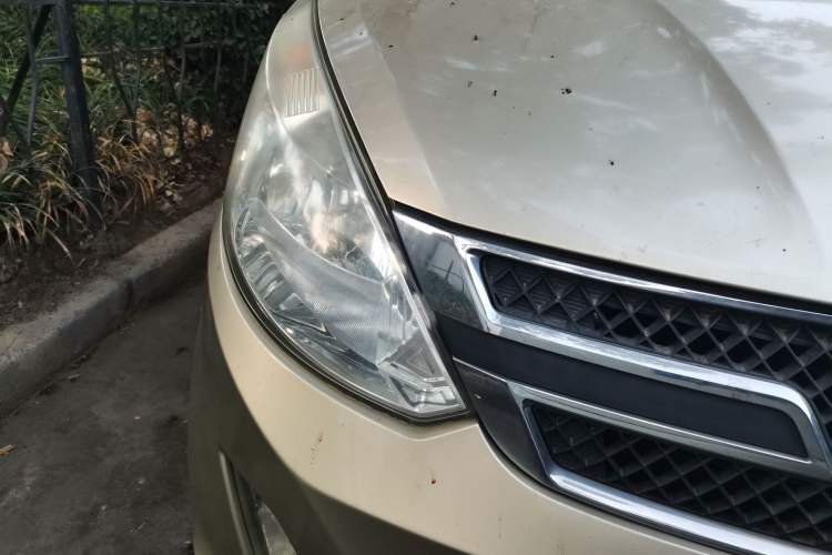 Used Wuling Rongguang V 2016 1.5L Standard Version Right Front Headlight