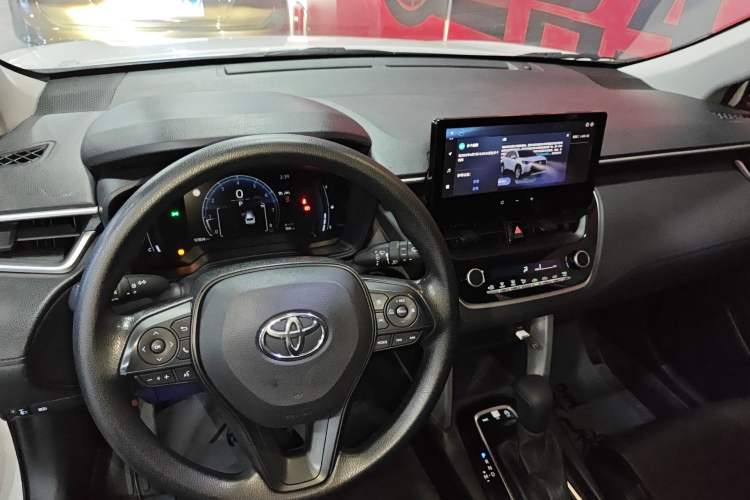 Used Toyota Corolla Cross 2023 2.0L Elite Edition Center Console