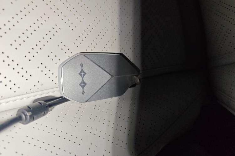 Used Formula Leopard Titanium 3 2025 Model 501KM Rear-Drive Ultra Version