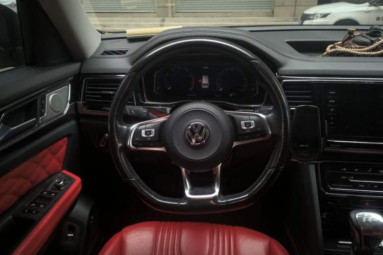 Used Volkswagen Teramont X 2020 330TSI Two-Wheel-Drive Luxury Edition Steering Wheel