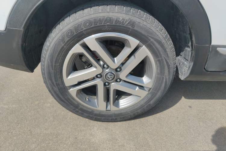 Used CHANGAN CS55 2018 1.5T Automatic Colorful Edition China V Standard Right Rear Wheel Hub