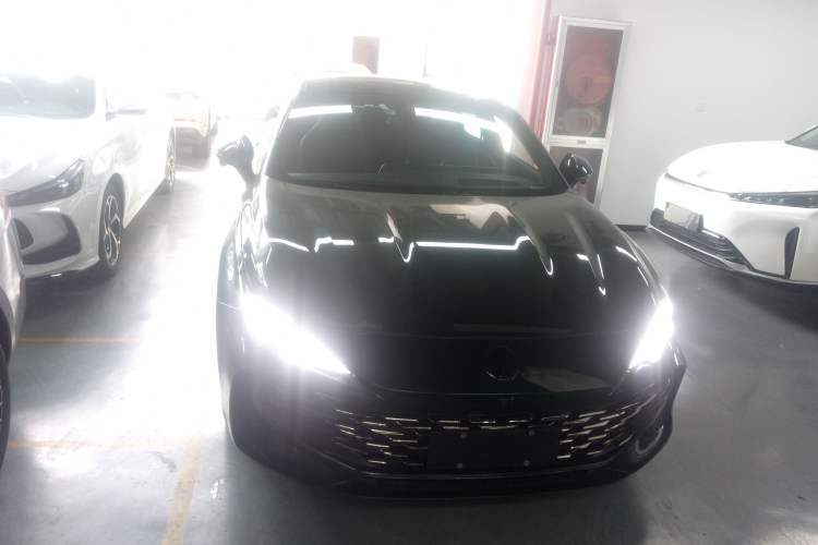 Used MG 7 2023 2.0T Automatic Hunter Luxury Edition Front