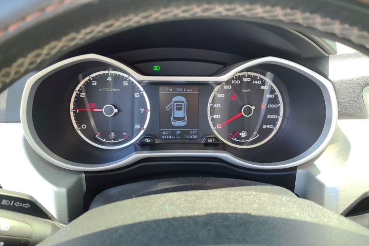 Used Geely Auto Emgrand X7 Sport 2018 1.8TD Automatic Two-Wheel Drive Zhiya Model Instrument Cluster