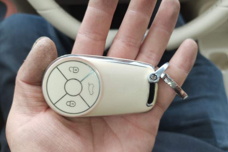 Used ORA Good Cat 2021 400km Standard Range Athena Edition Lithium Iron Phosphate Vehicle Key