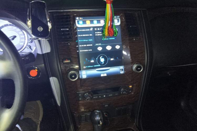 Used Nissan Patrol 2018 4.0L LinkedIn Edition Audio And AC Panel