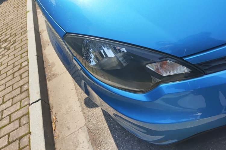 Used MG 3 2014 1.5L AMT Elite Edition Right Front Headlight