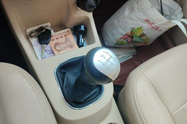 Used Dongfeng Fengon 370 2016 1.5L Manual Standard Model II 7 Seats