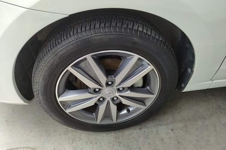 Used CHANGAN Eado 2015 1.6L Manual Luxury Model China V Standard