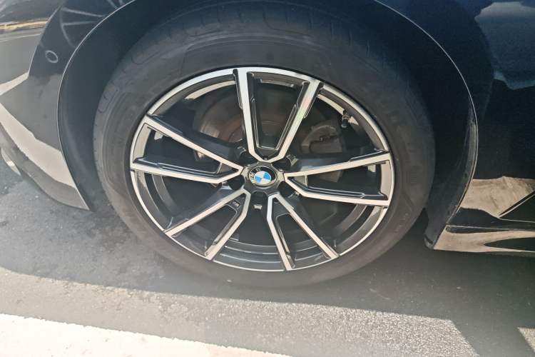 Used BMW 3 Series 2021 Restyled 325Li M Sport Package Left Front Wheel Hub