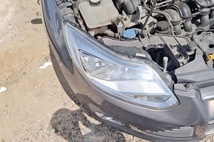 Used Ford Focus 2012 Sedan 1.6L Automatic Fashion Edition
