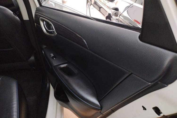 Used Nissan Sylphy EV 2018 ZhiZun Edition Interior 6