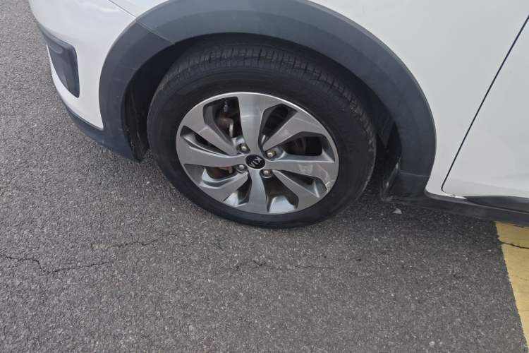 Used Kia KX Cross 2017 1.4L AT GLS