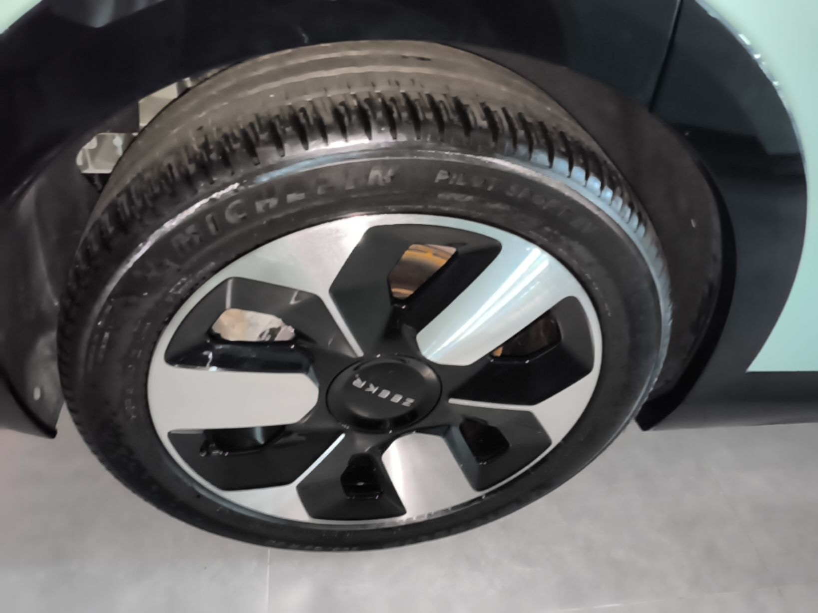Zeekr MIX 2025 Intelligent Driving Version — снимка 11