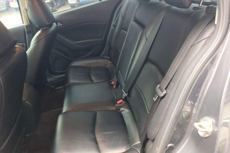 Used Mazda 3 Axela 2017 Sedan 1.5L Automatic Comfort Model China VI Standard