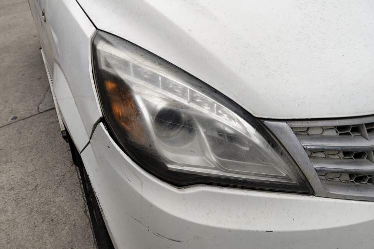 Used BAIC Weiwang M20 2014 1.5L Comfort Version BJ415B Right Front Headlight