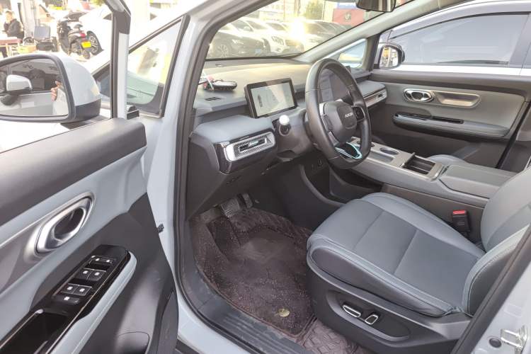 Used AION Y 2023 Plus 510 Smart Edition
