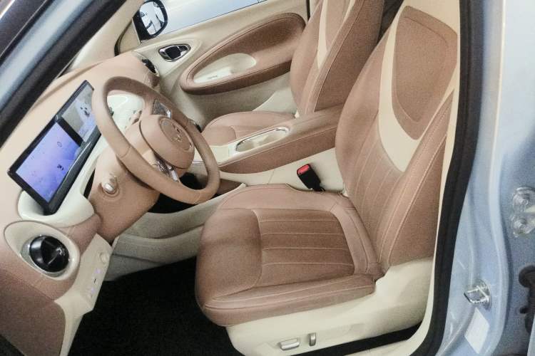 Used Wuling Bingo 2025 410 km Lingxi Deluxe Edition Left Front Seat