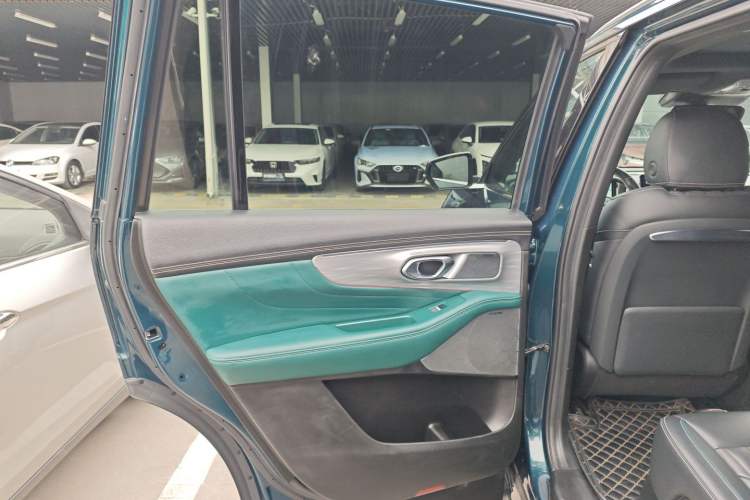 Used GAC Trumpchi GS8 2022 Flagship Series 2.0 TGDI Two-Wheel-Drive Prestige Edition (7 Seats)