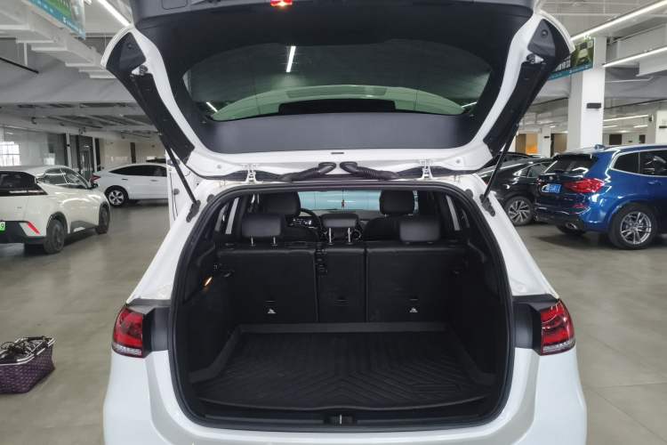 Used Mercedes-Benz B-Class 2021 B 200 Fashion Model Trunk