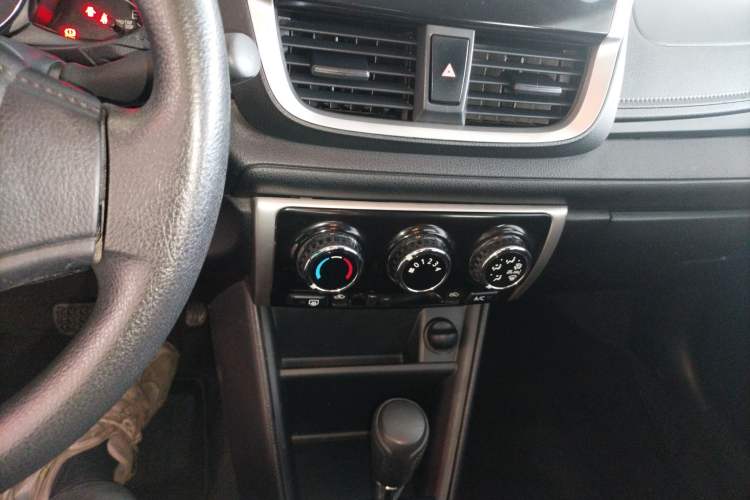 Used Toyota Vios 2019 1.5L CVT Innovation Edition Audio And AC Panel