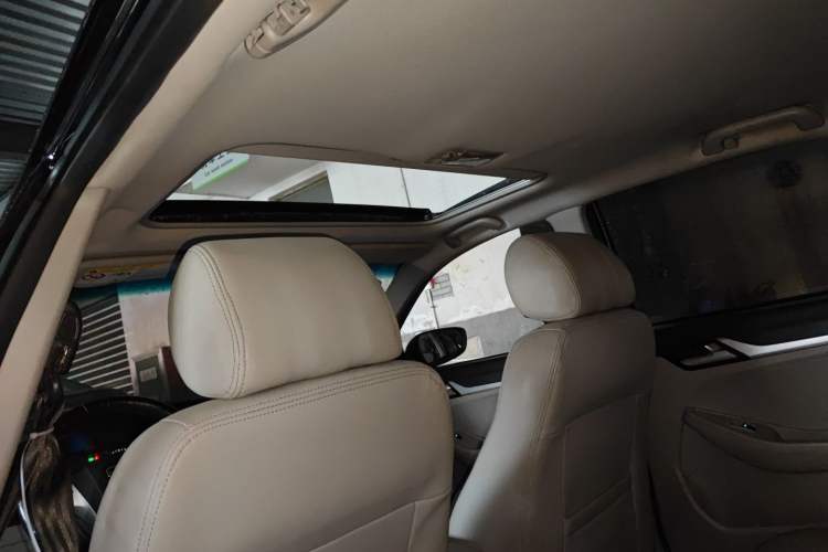 Used Geely Auto Vision 2015 1.5L Manual Happiness Edition Headliner