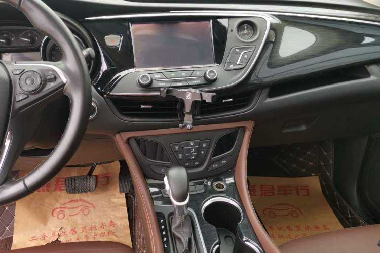 Used Buick Envision 2018 20T Two-Wheel Drive Luxury Model Audio And AC Panel