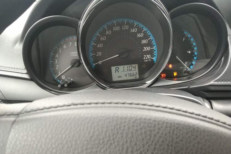 Used Toyota YARiS L Zhi Xuan 2018 1.5E CVT Champion Limited Edition Odometer Close Up