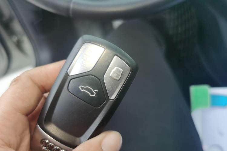 Used Audi A4L 2017 Plus 40 TFSI Fashion Model Vehicle Key