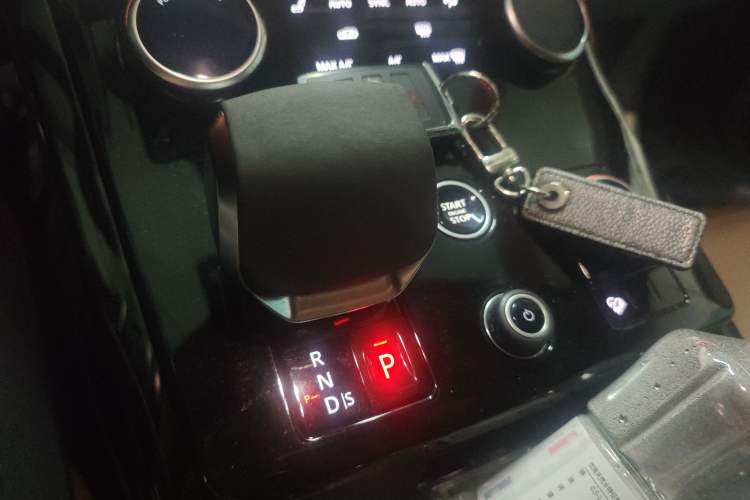 Used Land Rover Range Rover Sport 2023 400PS Dynamic SE
