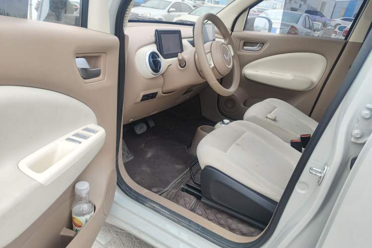 Used Wuling Hongguang MINIEV 2025 Four-Door Version Premium Edition Driver Seat