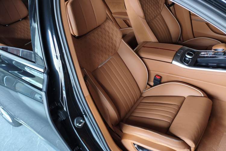 Used Hongqi H9 2022 2.0T Smart Connect Flagship Edition Right Front Seat