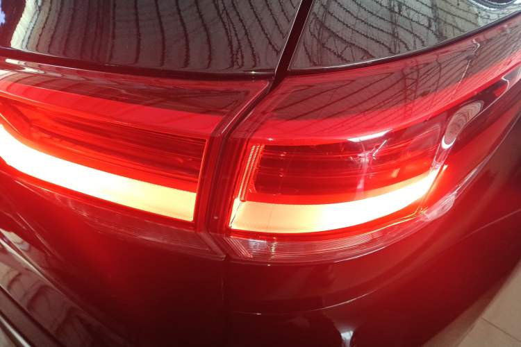 Used Toyota Highlander 2018 2.0T Two-Wheel Drive Elite Version 5 Seats China VI Standard